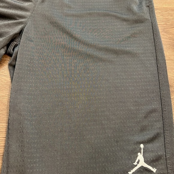 Jordan Size XL Kids Shorts - Picture 12 of 12